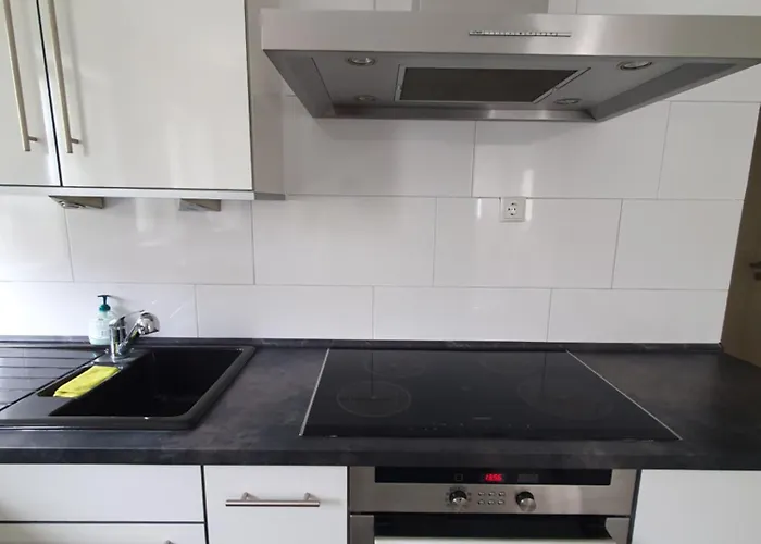 Zentrales, Charmantes An Der Universitaetsklinik